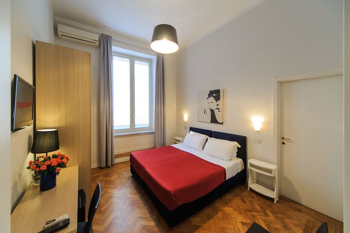 Room 11 of 30