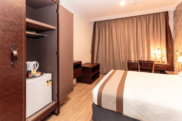 Room 6 of 29
