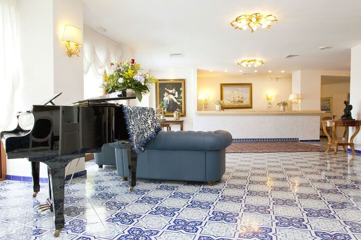 Hotel Interior 4 of 75
