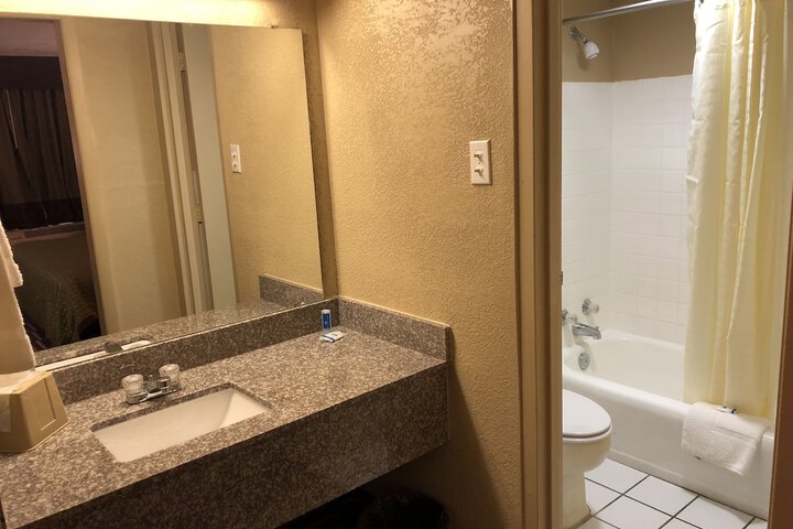 Bathroom sink