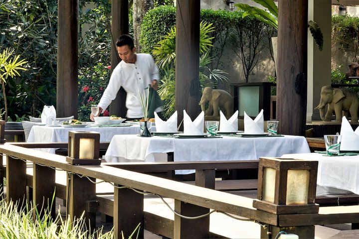Dining 69 of 80