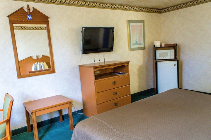 Room 12 of 21
