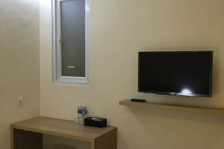 Room 13 of 34
