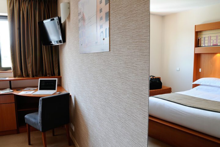 Room 45 of 113