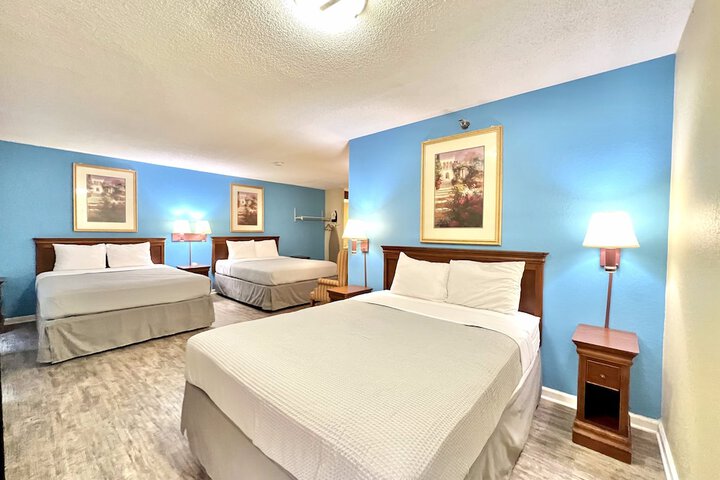 2 Queen Beds (4 of 8)