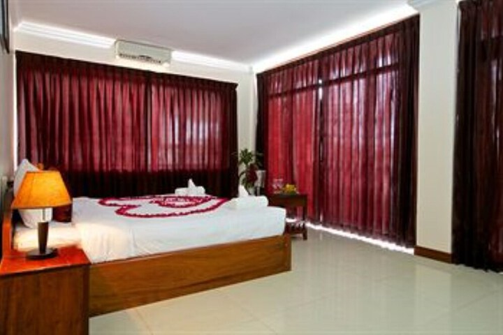 Room 14 of 32