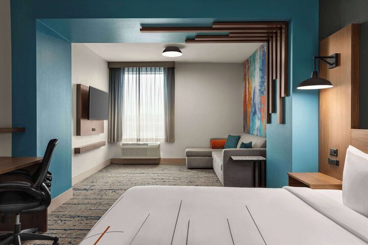 Room 18 of 34