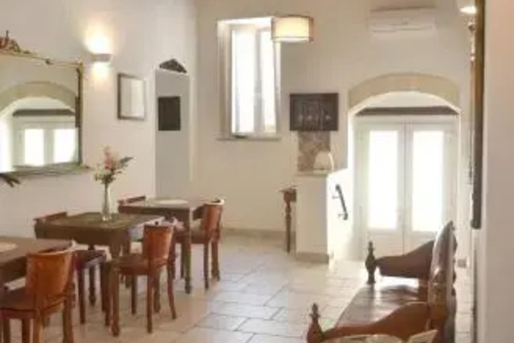 Dining 10 of 10