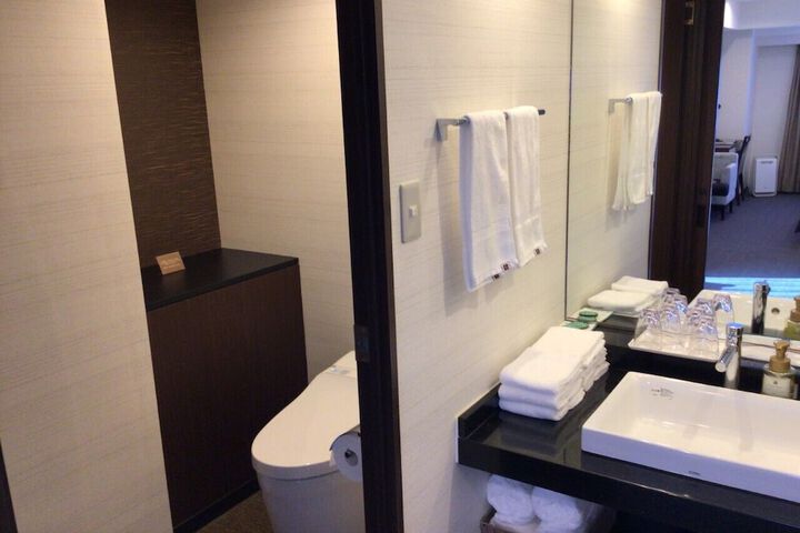 Room 21 of 47