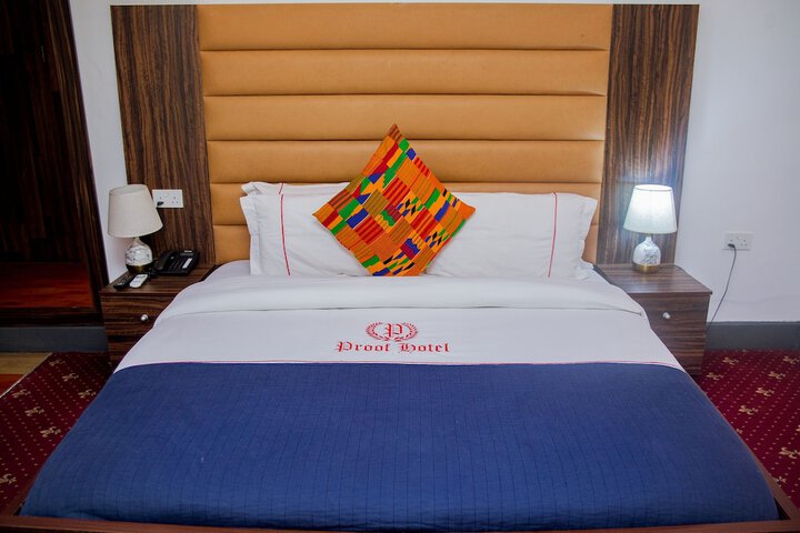 Room 3 of 89