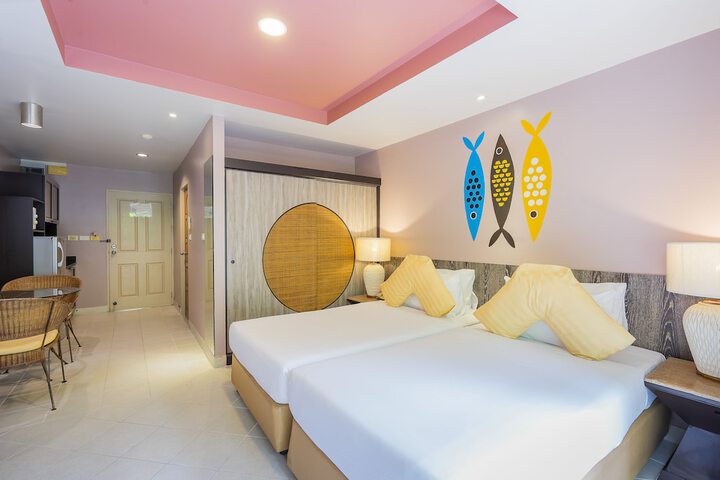 Room 33 of 111