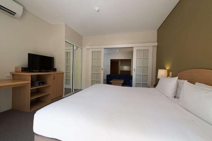 Room 38 of 120