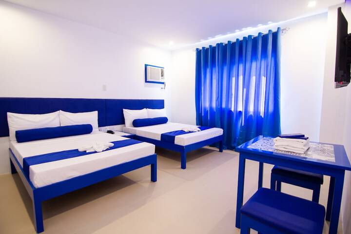 Room 10 of 38