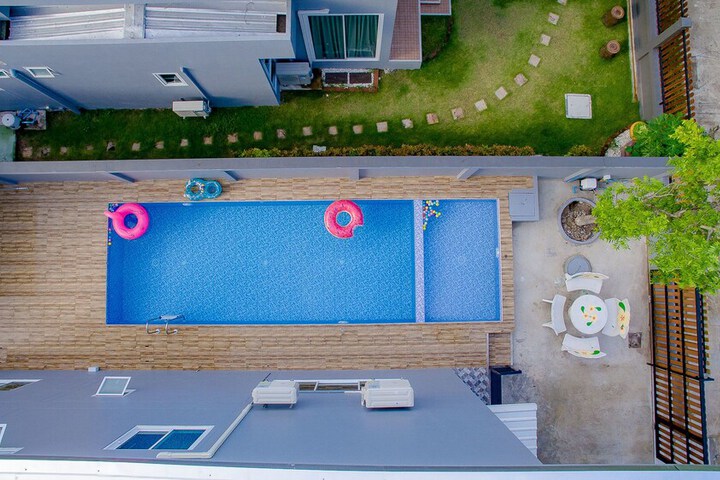 Pool 105 of 138