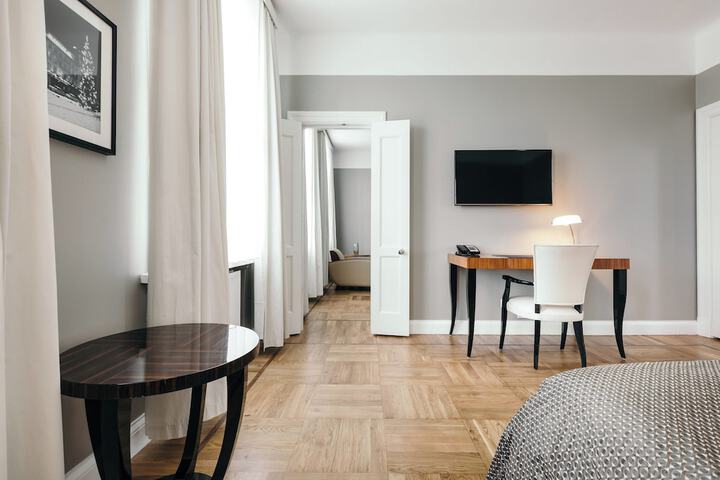 Room 43 of 81