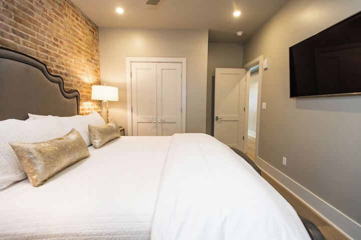 Room 29 of 371
