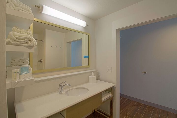 Room 20 of 42
