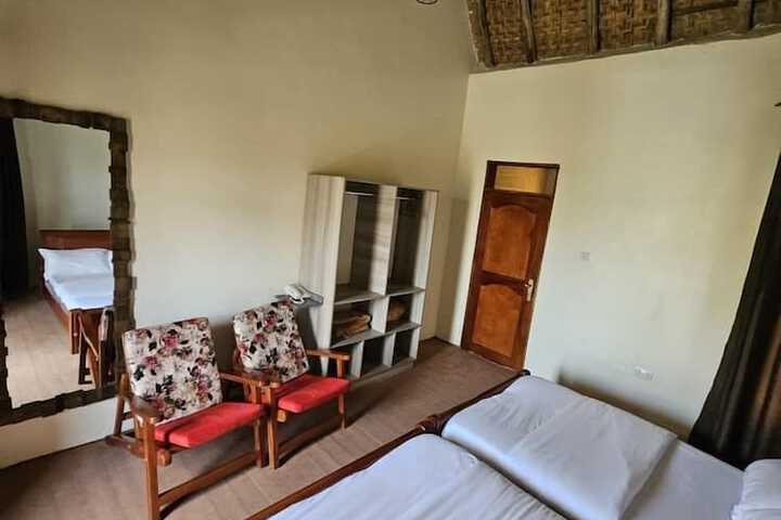 Room 30 of 129