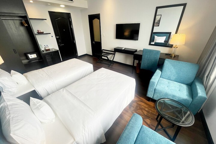 Room 8 of 20