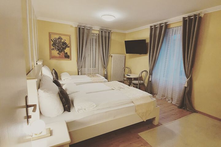 Room 50 of 266