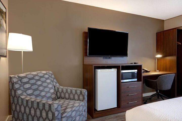 Room 15 of 46