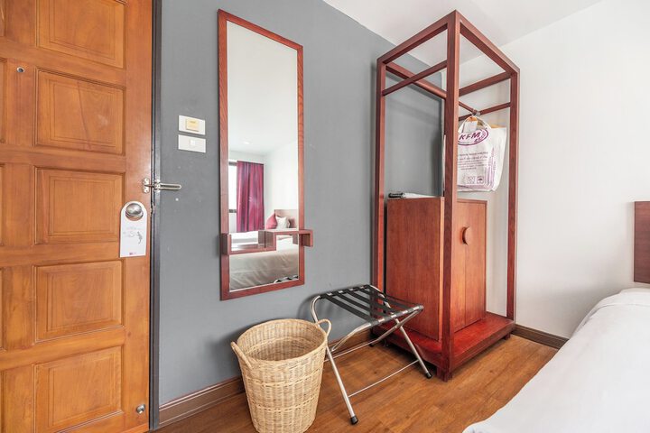 Room 19 of 51