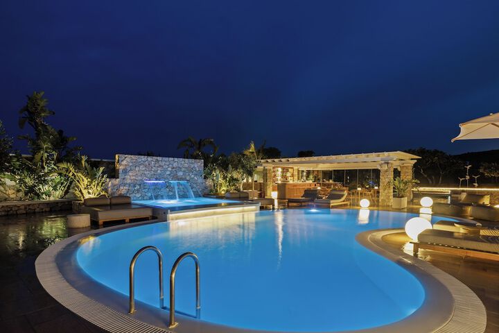 Pool 60 of 71