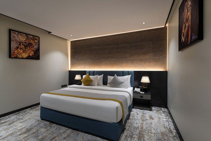 Room 17 of 44