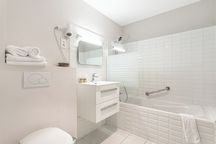 Room 21 of 29
