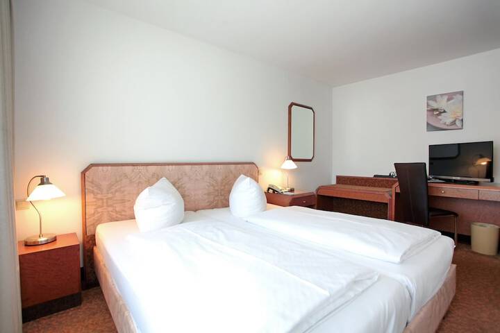 Room 13 of 57