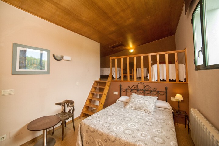 Room 4 of 74