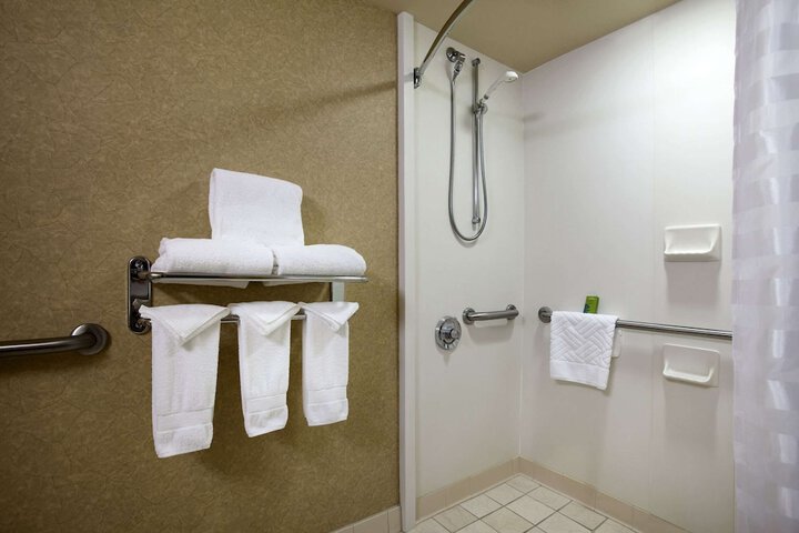 Room 65 of 107
