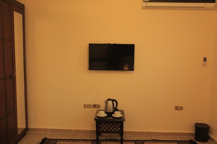 Room 7 of 38
