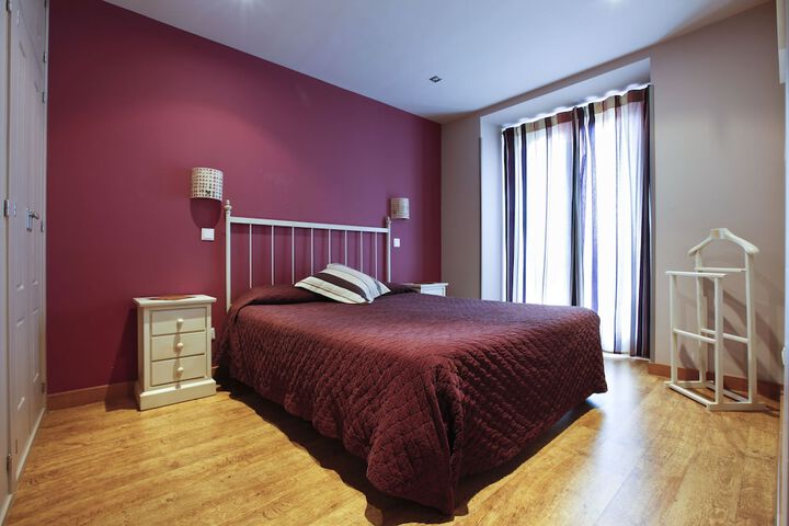 Room 6 of 20
