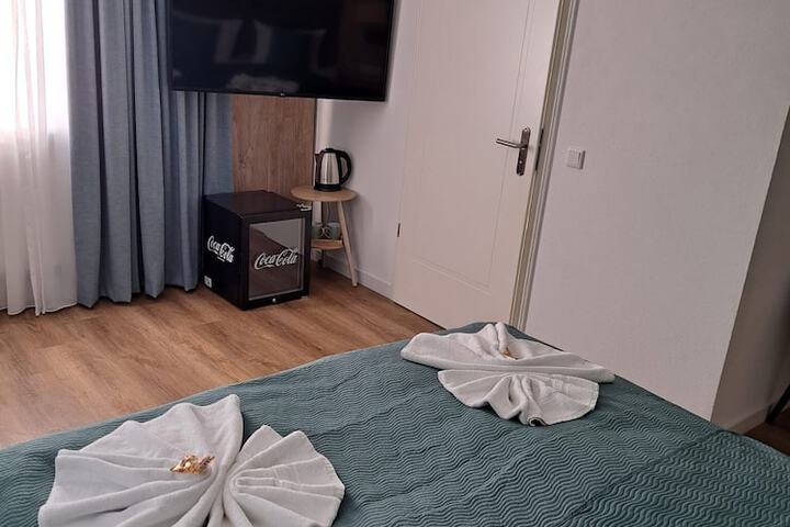 Room 77 of 131