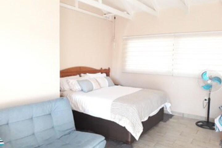 Room 32 of 39