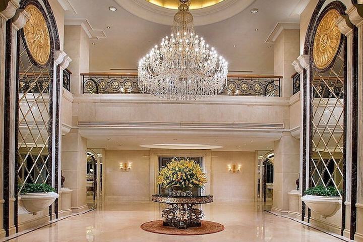 Lobby Photos
