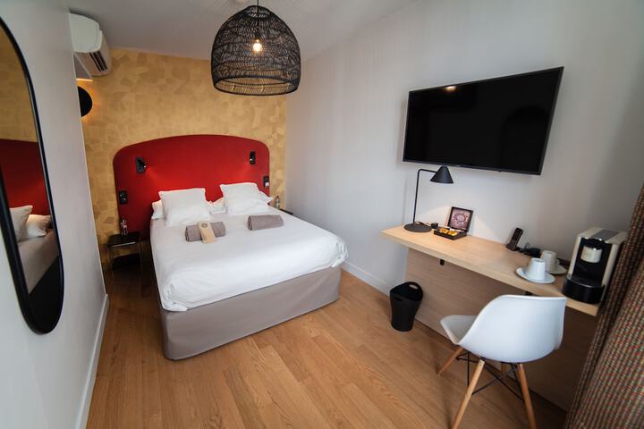 Room 8 of 47