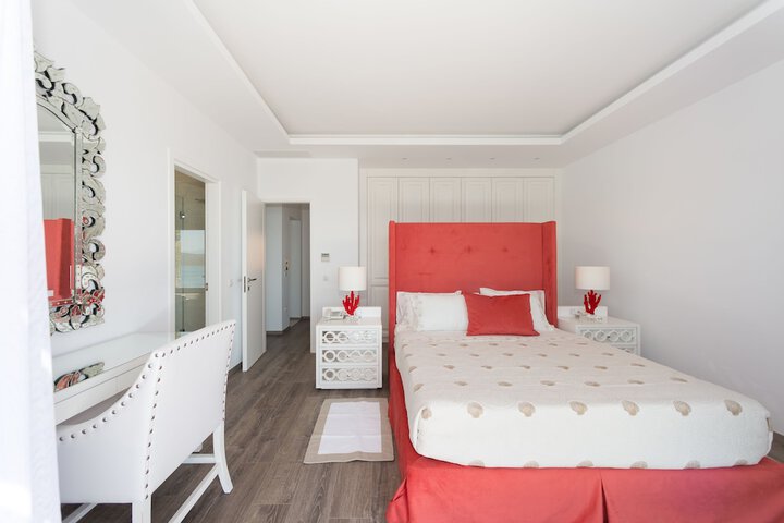 Room 5 of 19