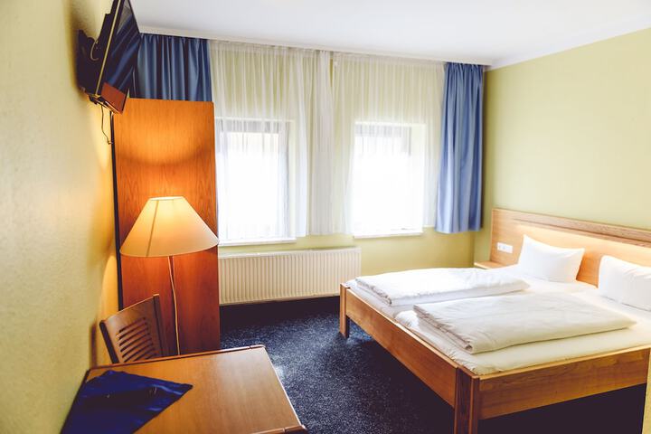 Room 3 of 47