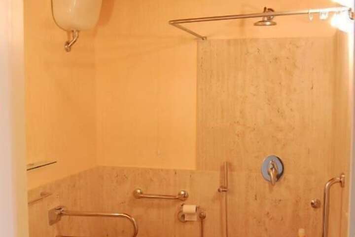 Room 70 of 141