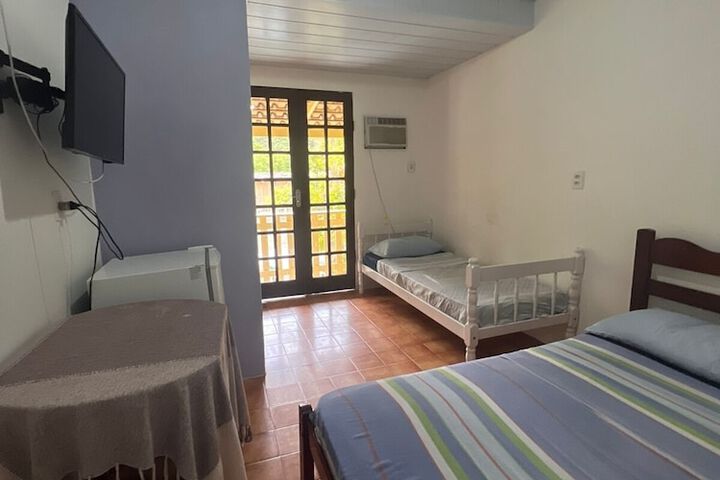 Room 9 of 28