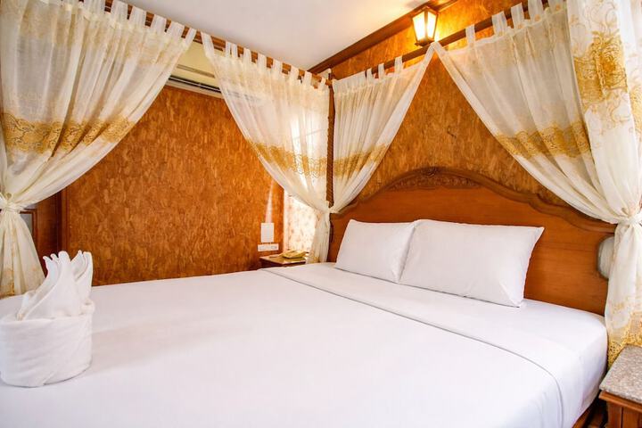 Room 20 of 42