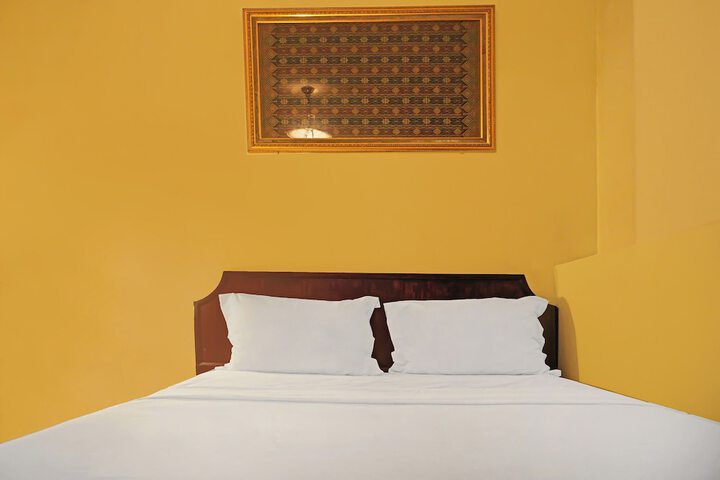 Room 23 of 34