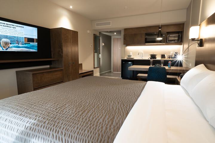 Room 51 of 104