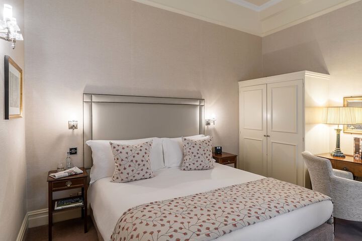 Room 40 of 84