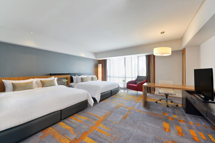 Room 15 of 114