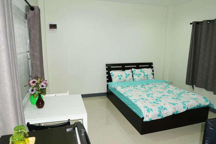 Room 12 of 40