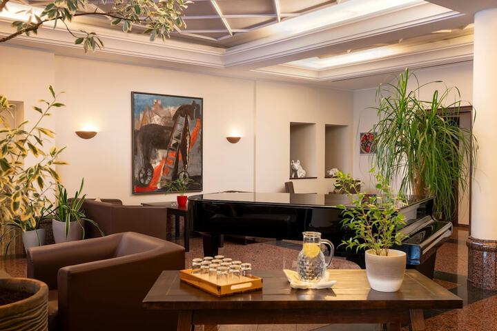 Hotel Interior 4 of 49