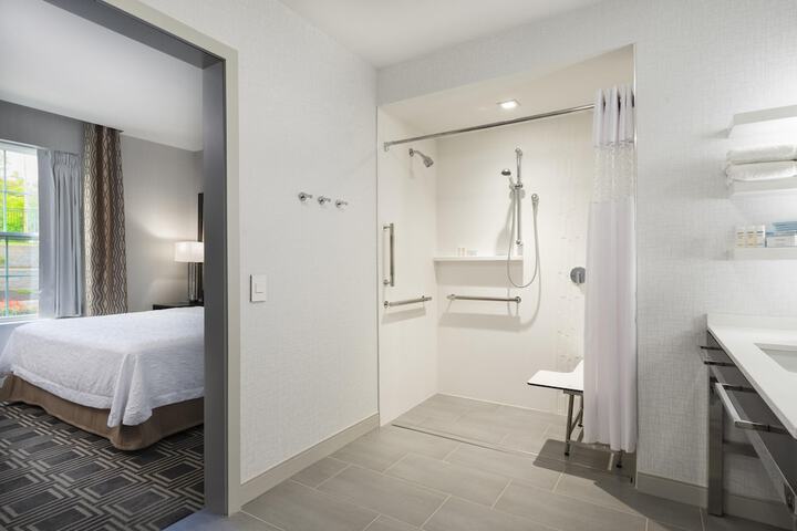 Room 26 of 45